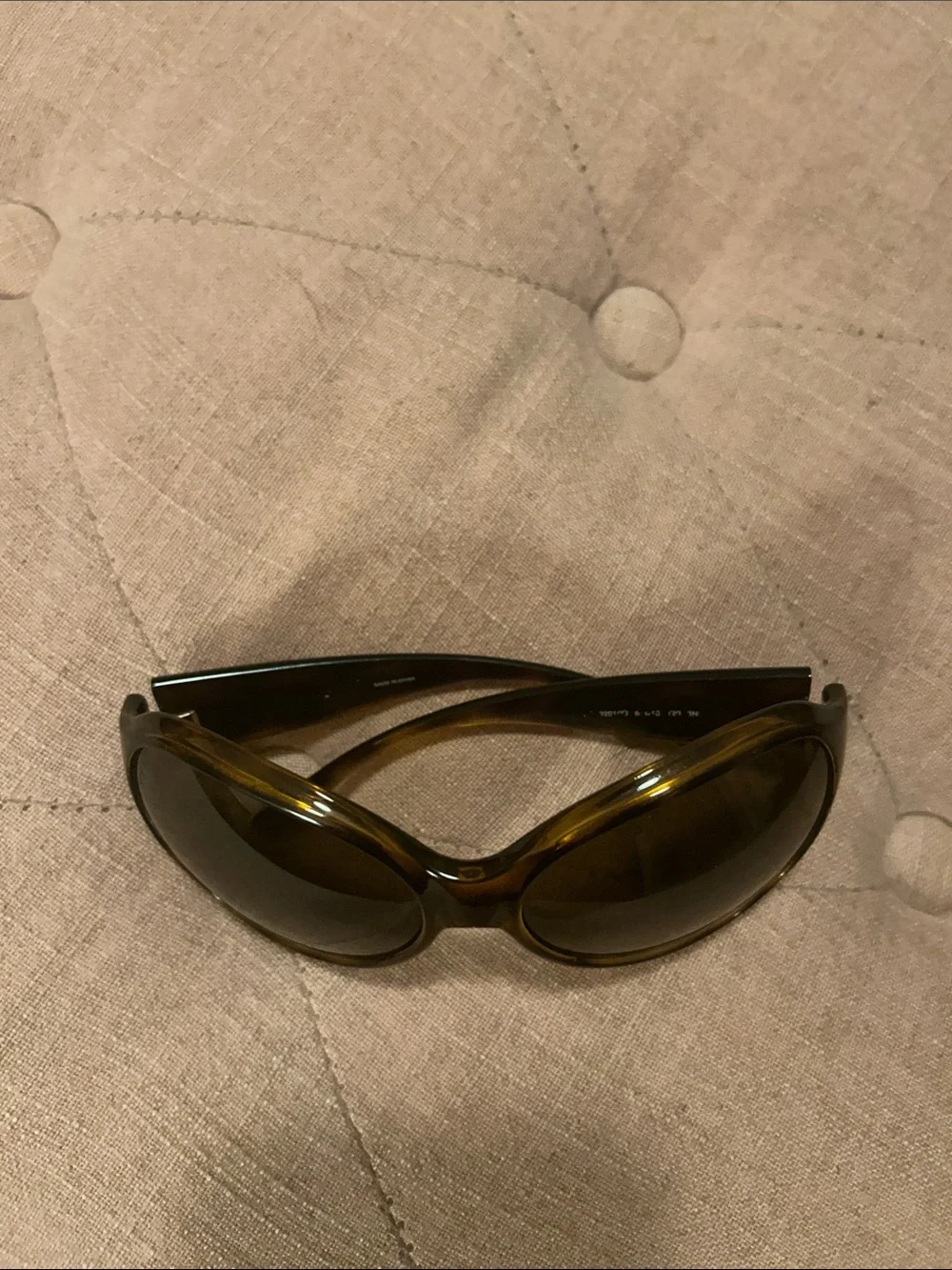 DKNY Women's Oversized Tortoiseshell Sunglasses - Brown Lenses. Like New